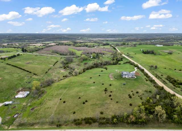 Property at 23139 85th Ave, New Virginia, IA 50210, 6 beds, 4.5 baths