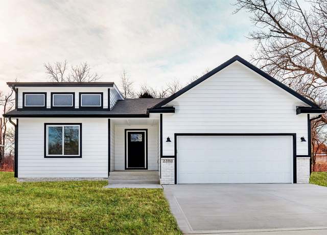 Property at 2390 Emma Ave, Des Moines, IA 50321, 4 beds, 3 baths