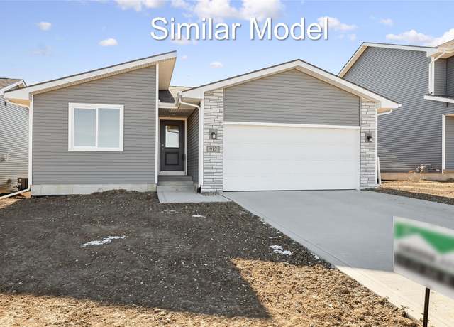 Property at 405 Napoli Ave, West Des Moines, IA 50266, 3 beds, 2 baths