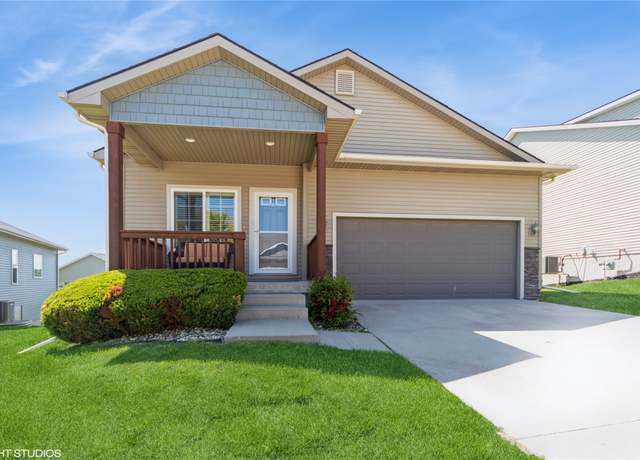 Property at 4522 145th St, Urbandale, IA 50323, 3 beds, 3 baths