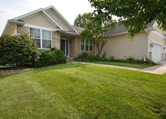 Property at 8832 Kingman Dr, West Des Moines, IA 50266, 5 beds, 3 baths