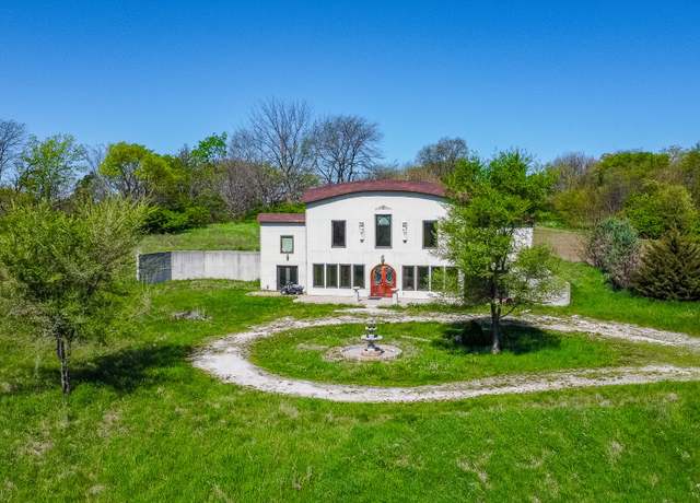 Property at 31267 Ute Ave, Waukee, IA 50263, 2 beds, 2 baths