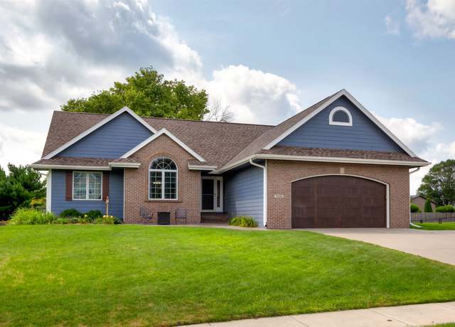 Property at 3606 SW Greenwood St, Ankeny, IA 50023, 5 beds, 3 baths