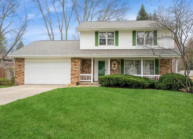 Property at 3914 SW 29th St, Des Moines, IA 50321, 4 beds, 2.5 baths