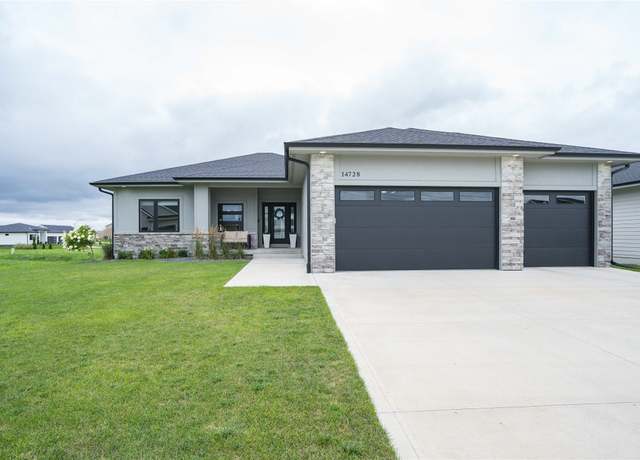 Property at 14728 Stonecrop Dr, Urbandale, IA 50323, 6 beds, 3 baths