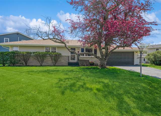 Property at 310 Gray Ave, Waukee, IA 50263, 3 beds, 2 baths