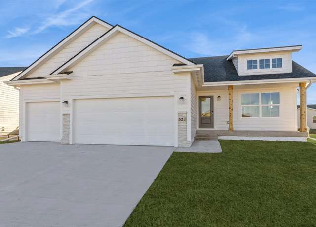 Property at 521 NE 58th St, Ankeny, IA 50021, 3 beds, 2 baths