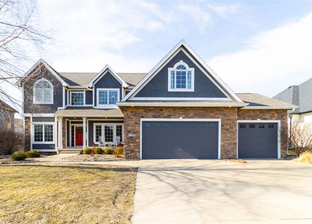 Property at 4300 161st St, Urbandale, IA 50323, 5 beds, 4.5 baths
