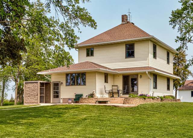 Property at 731 Q Ave, Boone, IA 50036, 4 beds, 2 baths