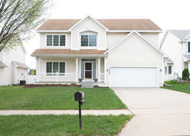 Property at 9040 Telford Cir, Johnston, IA 50131, 4 beds, 2.5 baths