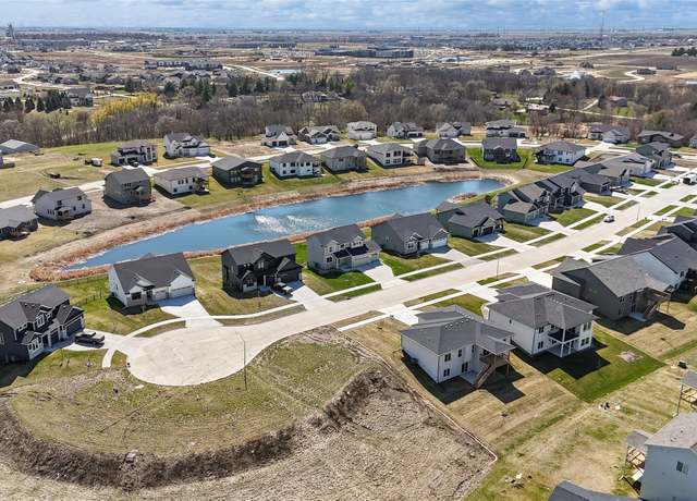 Property at 70 NW Hidden Knl, Waukee, IA 50263, 4 beds, 2.5 baths
