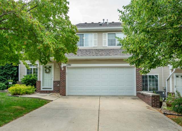 Property at 5221 Village Run Ave #1201, Des Moines, IA 50317, 2 beds, 1.5 baths
