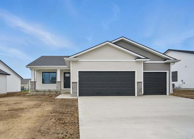 Property at 1919 Tuscany Dr SE, Altoona, IA 50009, 4 beds, 3 baths