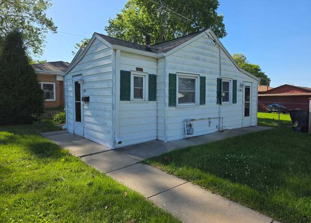 Property at 2900 E 29th St, Des Moines, IA 50317, 1 bed, 1 bath