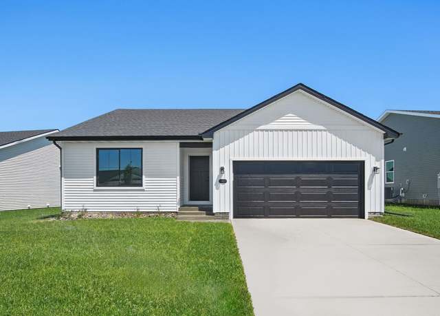 Property at 1927 Tuscany Dr SE, Altoona, IA 50009, 3 beds, 2 baths