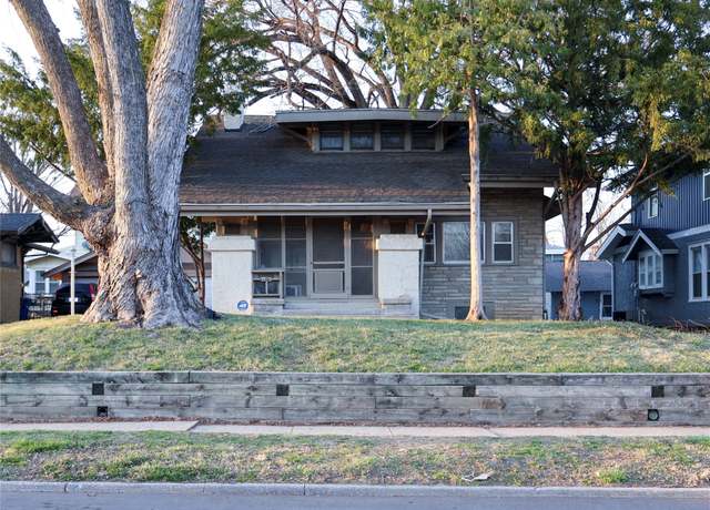 Property at 3515 Kingman Blvd, Des Moines, IA 50311, 3 beds, 2.5 baths