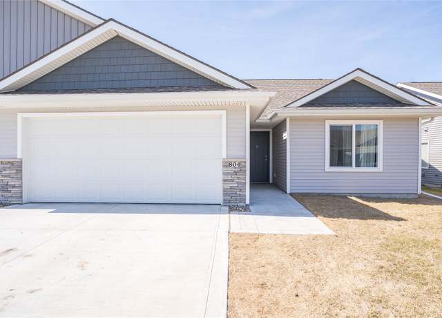 Property at 804 Cherry St NW, Bondurant, IA 50035, 3 beds, 2 baths