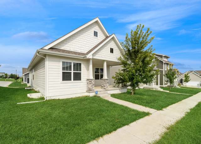 Property at 515 S Quartz Way, West Des Moines, IA 50266, 3 beds, 2.5 baths