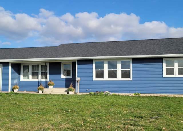 Property at 309 SE 4th St, Greenfield, IA 50849, 4 beds, 1 bath