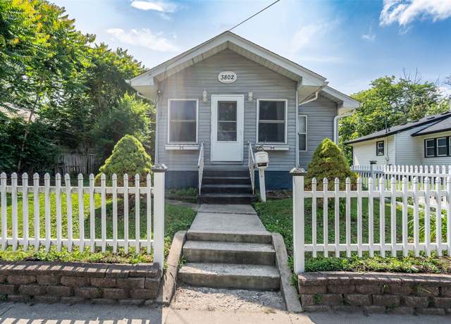 Property at 3802 Bowdoin St, Des Moines, IA 50313, 1 bed, 1 bath