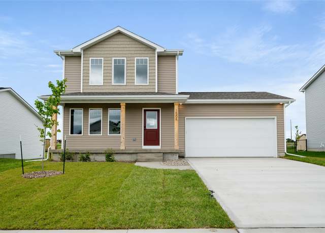 Property at 1506 E Girard Ave, Indianola, IA 50125, 3 beds, 2.5 baths