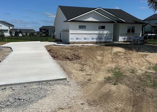 Property at 711 W North Ave, Norwalk, IA 50211, 3 beds, 2 baths