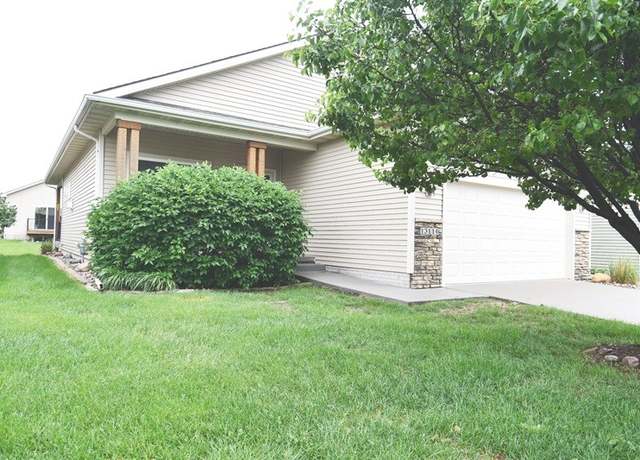 Property at 13114 Iltis Dr, Urbandale, IA 50323, 3 beds, 3 baths