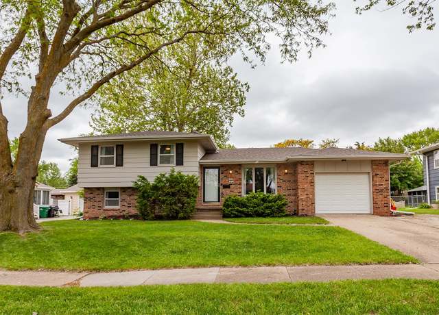 Property at 905 SE 2nd St, Ankeny, IA 50021, 4 beds, 1.5 baths