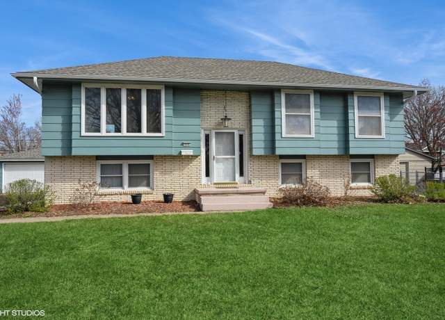 Property at 510 SE 11th St, Ankeny, IA 50021, 5 beds, 2 baths