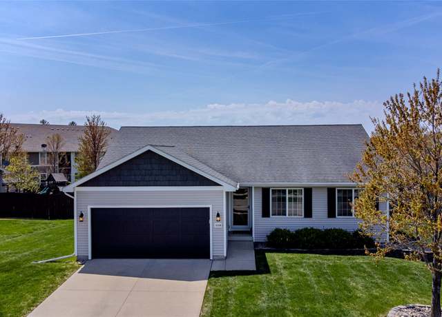 Property at 10308 Catalina Dr, Johnston, IA 50131, 4 beds, 3 baths