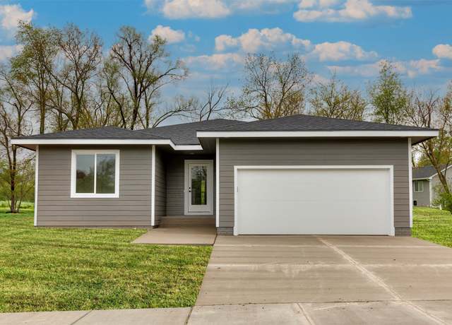 Property at 2384 Emma Ave, Des Moines, IA 50321, 4 beds, 3 baths