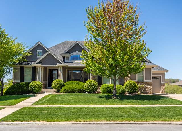 Property at 9257 Sugar Creek Dr, West Des Moines, IA 50266, 4 beds, 3 baths