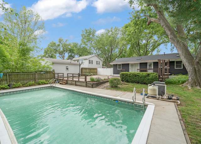 Property at 4151 55th St, Des Moines, IA 50310, 2 beds, 2 baths