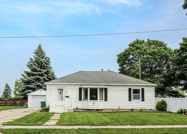 Property at 621 SW Southlawn Cir, Ankeny, IA 50023, 3 beds, 1 bath