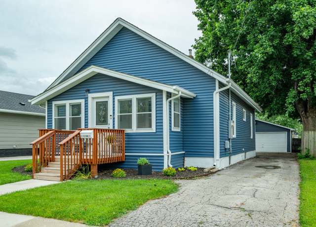Property at 2317 Des Moines St, Des Moines, IA 50317, 2 beds, 1 bath