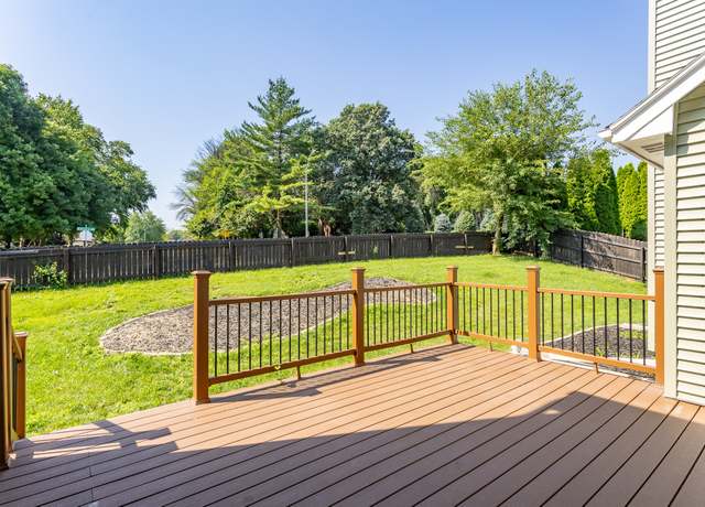 Property at 4801 Westbrooke Pl, West Des Moines, IA 50266, 3 beds, 2.5 baths