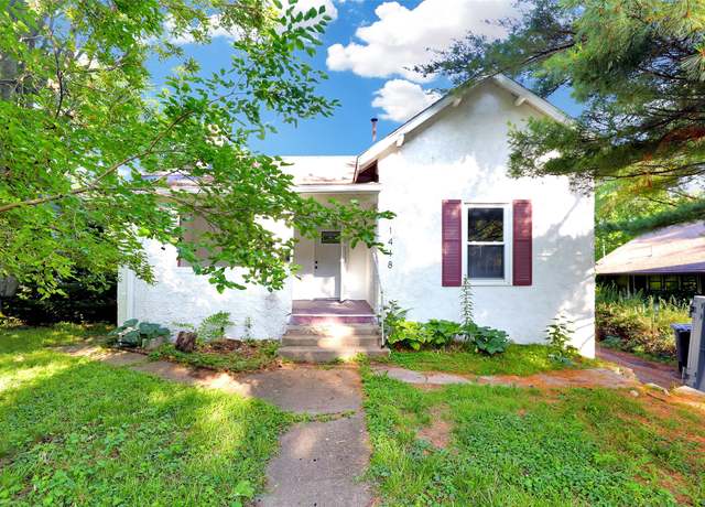 Property at 1418 33rd St, Des Moines, IA 50311, 3 beds, 1 bath