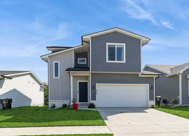 Property at 2109 Ammann Dr, Adel, IA 50003, 3 beds, 2.5 baths