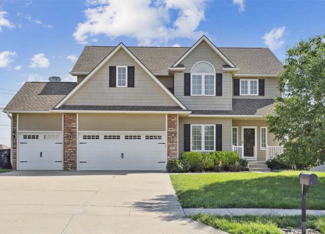 Property at 15805 Monroe Ct, Urbandale, IA 50323, 5 beds, 3.5 baths