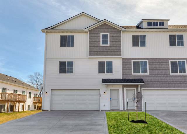Property at 173 NE 56th St, Pleasant Hill, IA 50327, 2 beds, 2.5 baths