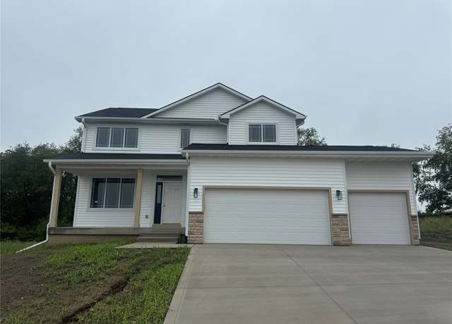 Property at 301 S Walnut Dr, Norwalk, IA 50211, 4 beds, 2.5 baths