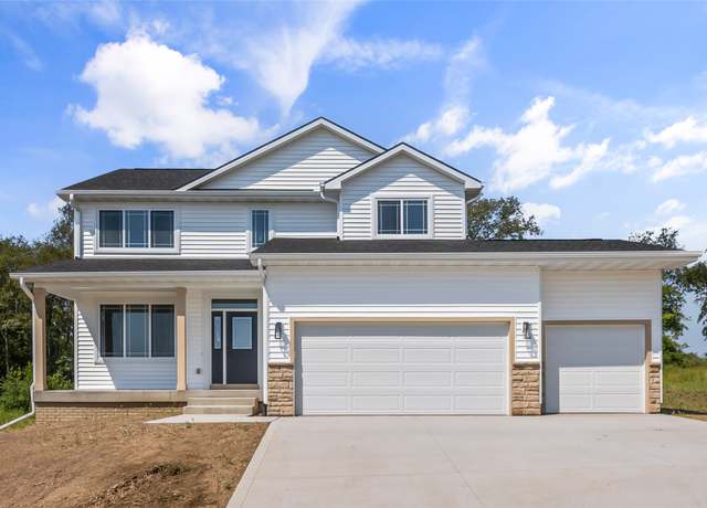 Property at 301 S Walnut Dr, Norwalk, IA 50211, 4 beds, 2.5 baths