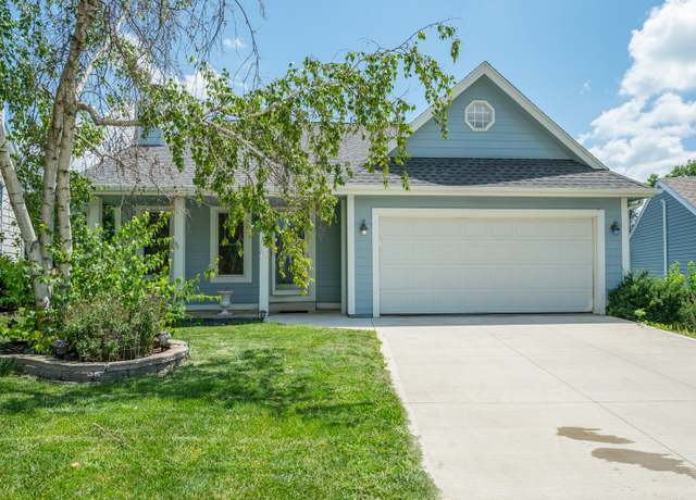 Property at 509 53rd St, West Des Moines, IA 50266, 3 beds, 2 baths