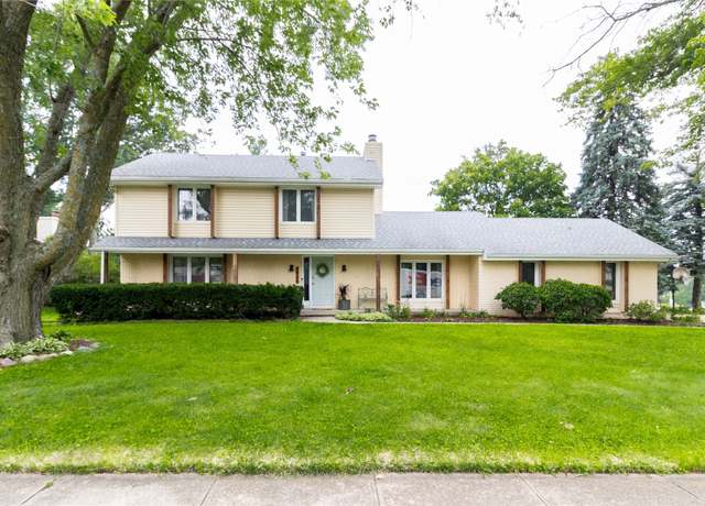 Property at 4906 Aspen Dr, West Des Moines, IA 50265, 4 beds, 2.5 baths