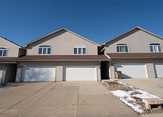 Property at 739 Kitterman Cir, Norwalk, IA 50211, 3 beds, 2.5 baths