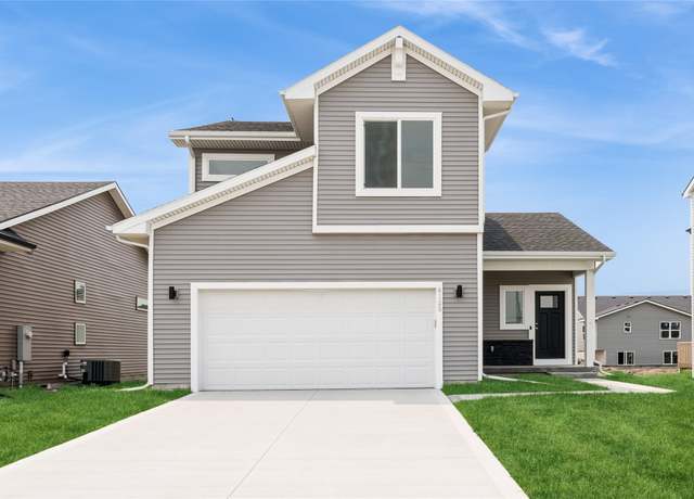 Property at 4125 NE 6th St, Ankeny, IA 50021, 3 beds, 2.5 baths