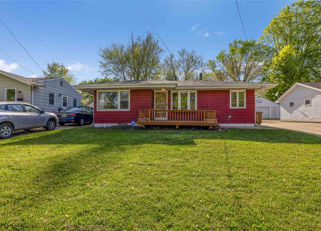 Property at 4120 54th St, Des Moines, IA 50310, 2 beds, 1 bath