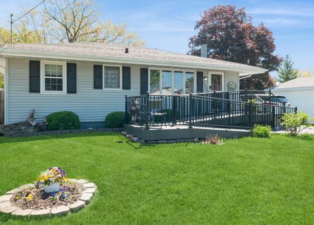 Property at 2311 E 39th St, Des Moines, IA 50317, 3 beds, 1.5 baths