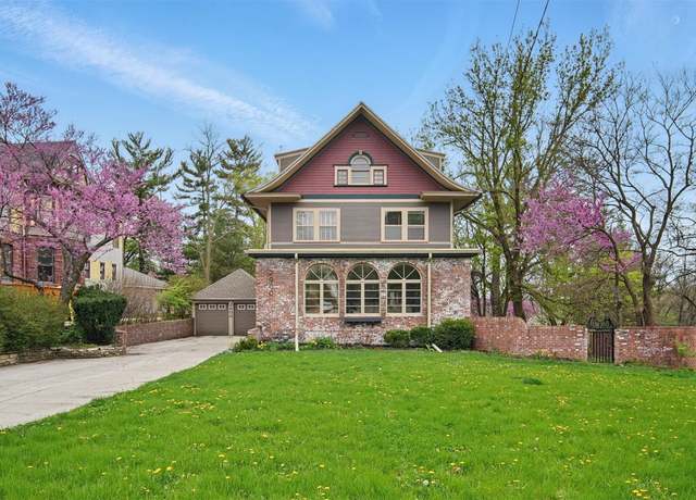 Property at 2900 Forest Dr, Des Moines, IA 50312, 5 beds, 2.5 baths
