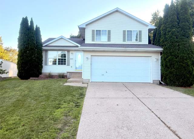 Property at 2825 SW Tradition Cir, Ankeny, IA 50023, 4 beds, 2.5 baths